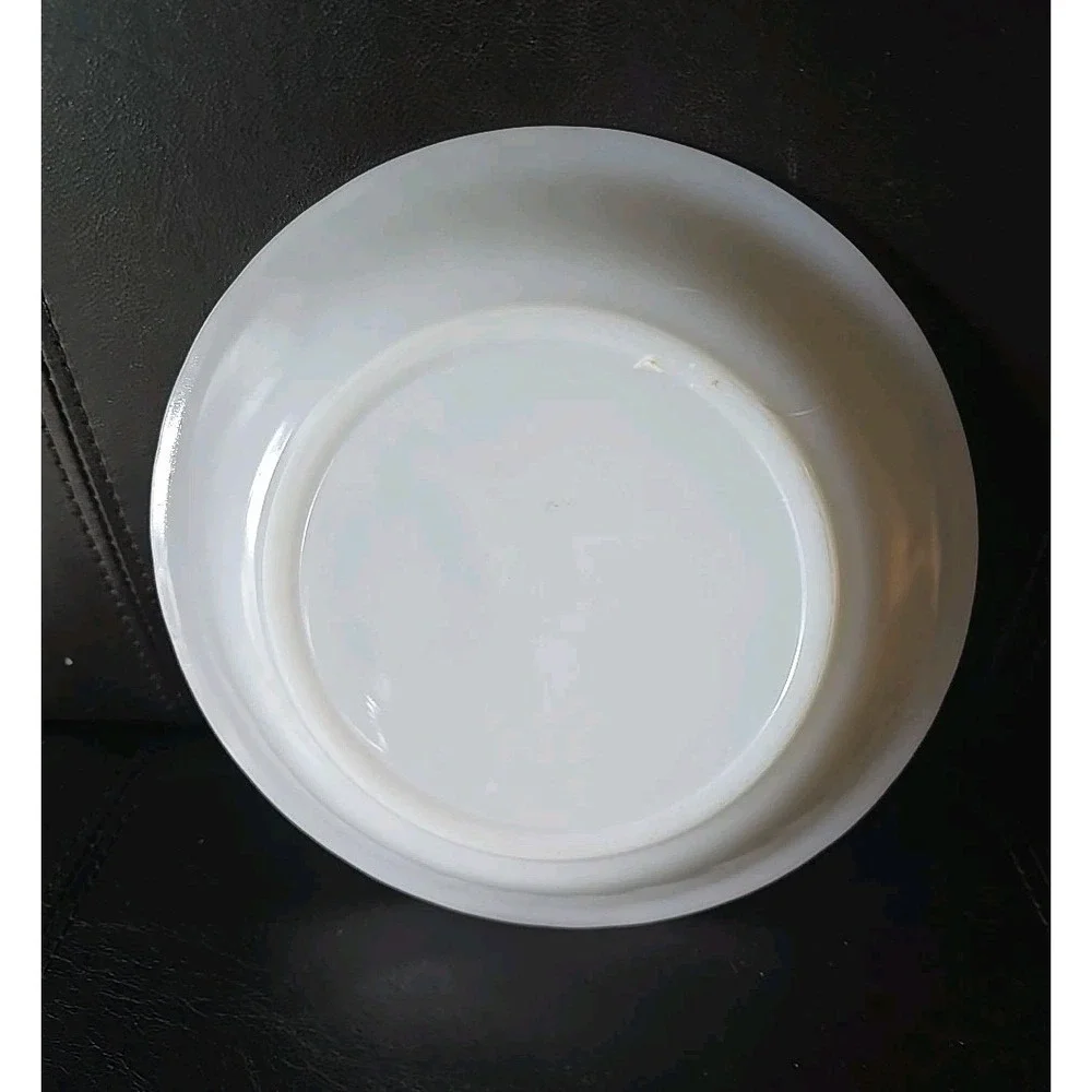 Vintage Fire‎ King Oven Ware 7-1/2 in. White Milk Glass Swirl Bowl